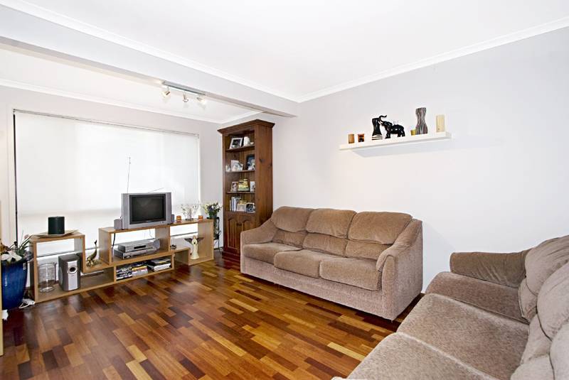 SMALL IN PRICE - BIG IN VALUE Picture 2