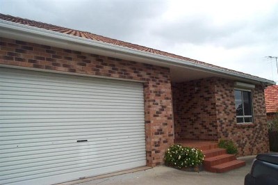 Well presented 3 bedroom brick house Picture