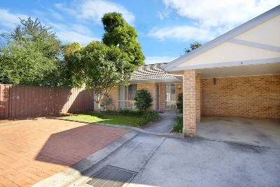 EXCEPTIONAL VALUE and No Steps! Picture