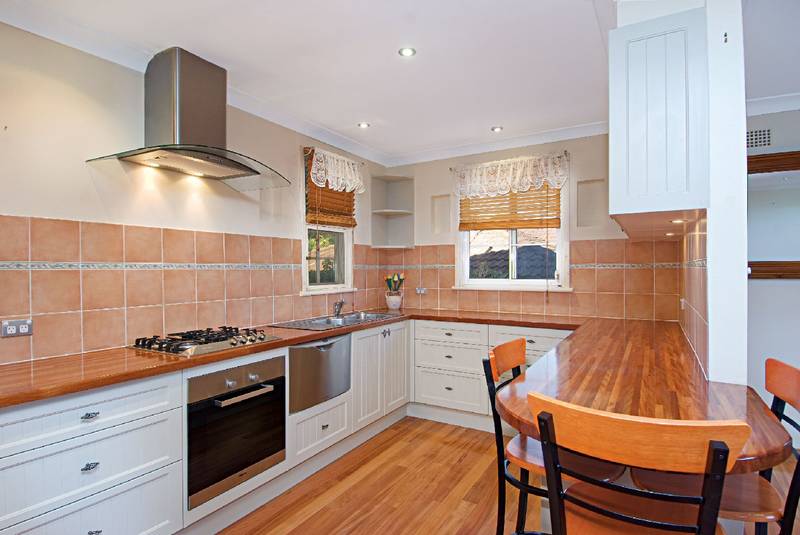 MAGNIFICENT KITCHEN Picture 2