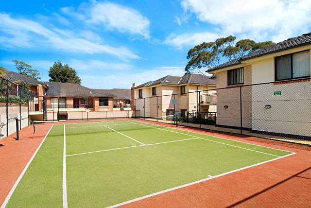 Close to Stockland Mall. Picture 3