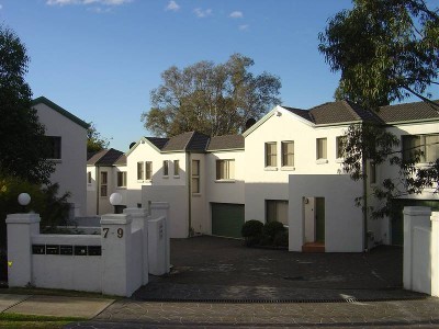 Three bedroom townhouse conveniently located at end of complex Picture Three bedroom townhouse conveniently located at end of complex Picture