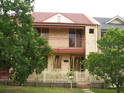 Neatly presented 4 bedroom 2 storey Terrace style home Picture