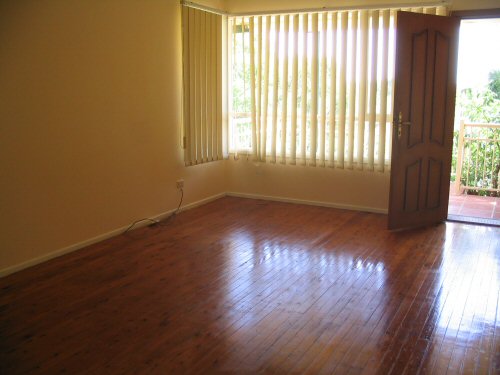 Very neat three bedroom home located only a short walk from City and Parramatta transport, Picture 2