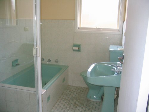 Very neat three bedroom home located only a short walk from City and Parramatta transport, Picture 3