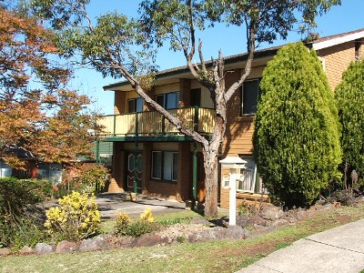 Located in quiet street yet handy to shops and transport. Picture