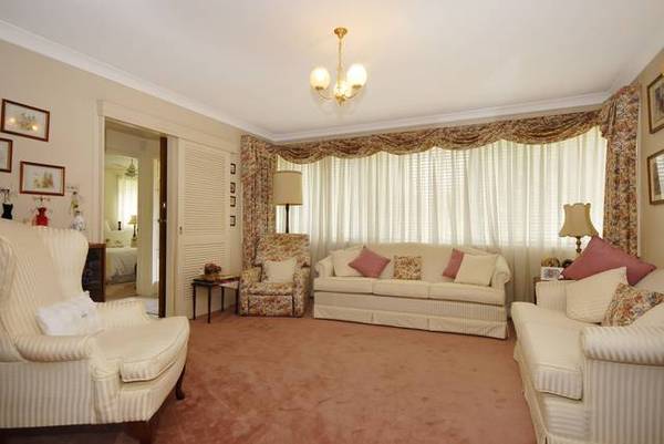 GREAT LOCATION Picture 3