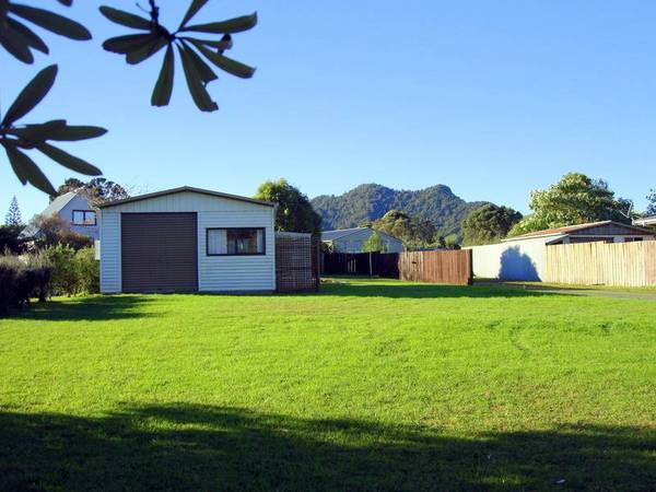 Superb Simpson's Beach:
Section, Bach... Develop! Picture 1