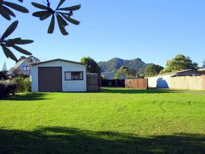 Superb Simpson's Beach:
Section, Bach... Develop! Picture