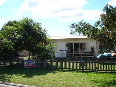 Super Starter or Renter on 809m2 Picture Super Starter or Renter on 809m2 Picture