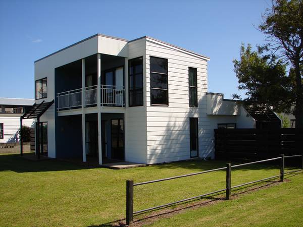 Unmistakable Picture 1