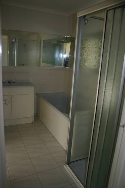 THREE BEDROOM HOME IN QUIET COURT Picture THREE BEDROOM HOME IN QUIET COURT Picture