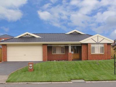 WALK TO SCHOOLS & SHOPS FROM THIS SUPERB Picture WALK TO SCHOOLS & SHOPS FROM THIS SUPERB Picture