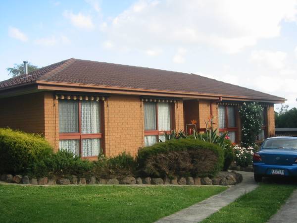 NEAT AND AFFORDABLE Picture 1