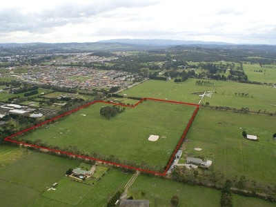 11.24ha (27.7 acres) - PROPOSED RESIDENTIAL LAND - SUPERBLY POSITIONED WITHIN ONE OF MELBOURNE'S URBAN GROWTH CORRIDORS Picture 11.24ha (27.7 acres) - PROPOSED RESIDENTIAL LAND - SUPERBLY POSITIONED WITHIN ONE OF MELBOURNE'S URBAN GROWTH CORRIDORS Picture