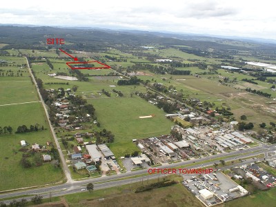 LAND BANKING OPPORTUNITY - GENEROUS TERMS - 4.047 HA (10 ACRES) Picture