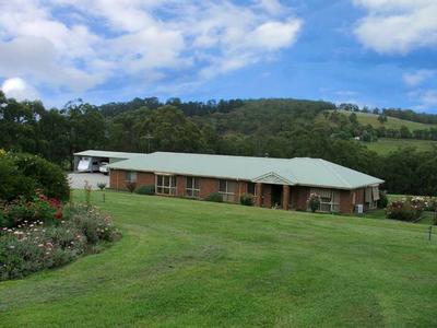 DOWN A COUNTRY LANE - IDYLLIC 16.5 ACRE FARMLET Picture