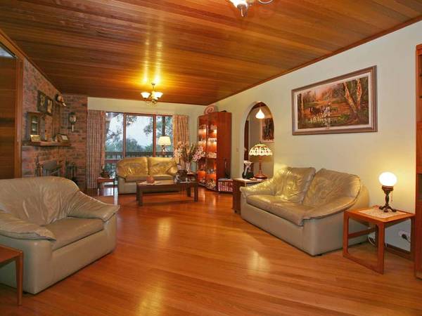4.75 ACRE LIFESTYLE HAVEN IN SOUGHT AFTER SUGARLOAF ROAD LOCALE Picture