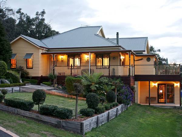 A FANTASTIC LIFESTYLE PROPERTY ON 5 PASTURED ACRES CLOSE TO BERWICK Picture 1