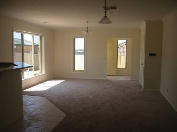 DONT BE FOOLED - HOUSE SIZED TOWNHOUSE Picture DONT BE FOOLED - HOUSE SIZED TOWNHOUSE Picture