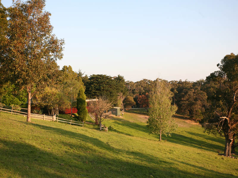 AN ENVIRONMENTALLY BEAUTIFUL & PICTURESQUE 15 ACRES WITH SUPERB VIEWS JUST 15 MINUTES FROM THE PRINCES HIGHWAY OFFICER Picture
