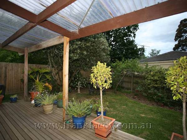 ELEVATED OLD BERWICK LOCATION OPPOSITE PARK Picture