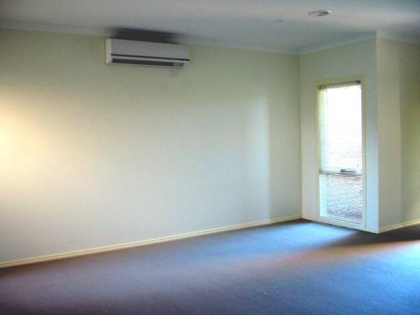 SIMPLY STUNNING TOWNHOUSE Picture