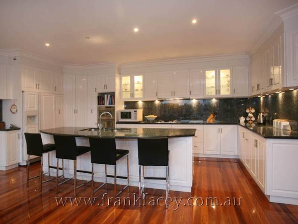 TUSCAN INSPIRED LUXURY HOME IN SECLUDED 1 ACRE SETTING - TUSCAN INSPIRED LUXURY HOME IN SECLUDED 1 ACRE SETTING -