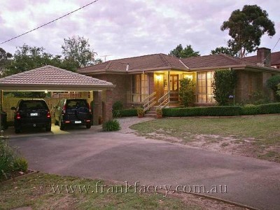 CLASSICAL COLONIAL RESIDENCE BRILLIANT IN TOWN LOCATION Picture CLASSICAL COLONIAL RESIDENCE BRILLIANT IN TOWN LOCATION Picture