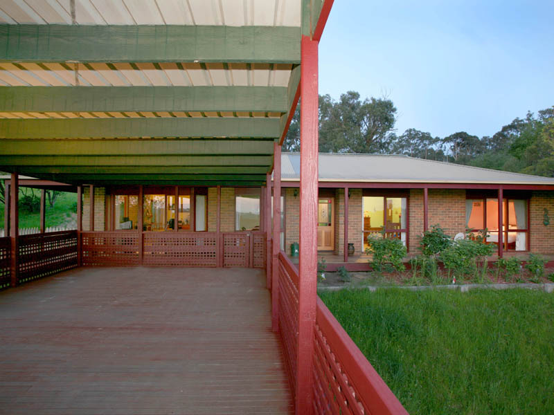 AN ENVIRONMENTALLY BEAUTIFUL AND PICTURESQUE 15 ACRES WITH SUPERB VIEWS JUST MINUTES FROM THE PRINCES HIGHWAY OFFICER Picture 2