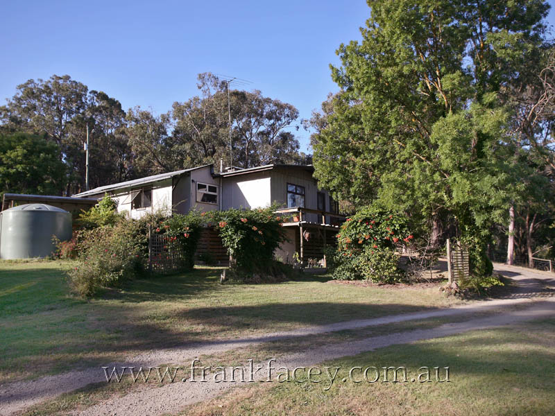 A TRANQUIL 5 ACRE RURAL RETREAT Picture 1