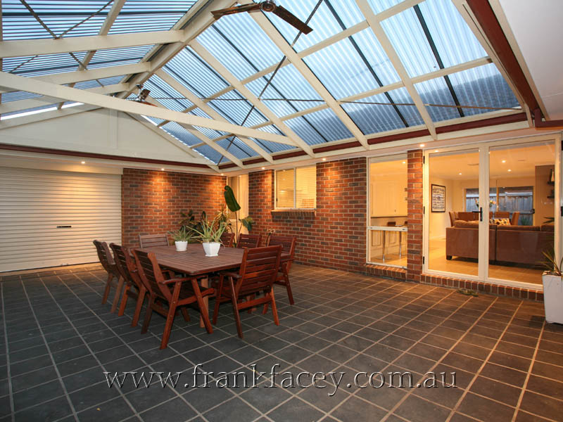 LOCATION, LOCATION, LOCATION! AT BEAUMONT WATERS Picture 2