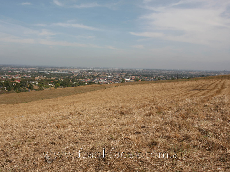 ELEVATED ACRE SITE IN ELITE RESIDENTIAL ENCLAVE Picture 3