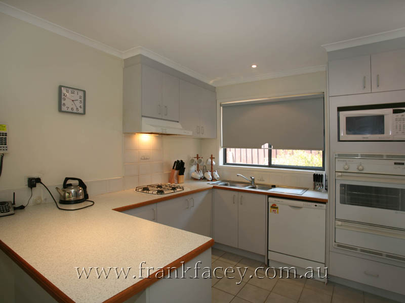 PACKED WITH FEATURES - 3BR NORTHSIDE Picture 2