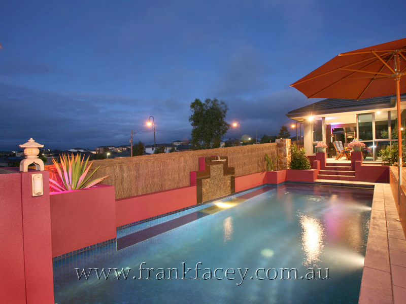 MASTER BUILT CONTEMPORARY HOME DESIGNED FOR EASY LIVING Picture 2