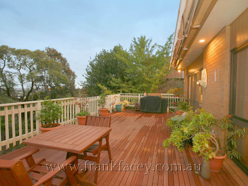 OLD BERWICK GEM WITH VIEWS TO DELIGHT Picture 2