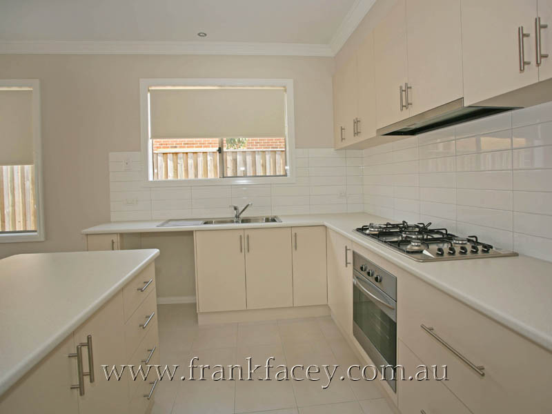 CHIC TOWNHOUSE IN PREMIER POSITION Picture 2