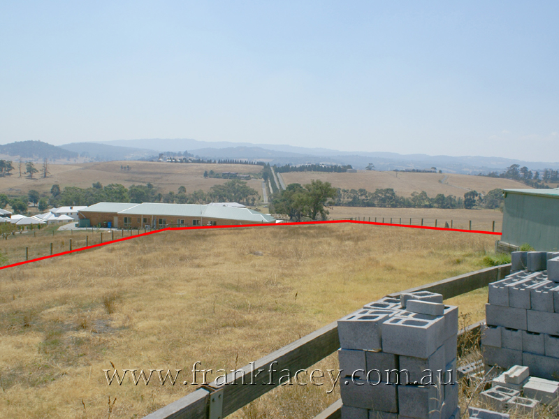 DRESS CIRCLE 1 ACRE - COMPLETE THE VISION Picture 3