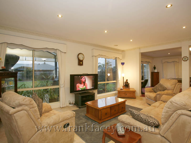 IMMACULATE EDWARDIAN
-FANTASTIC ENTERTAINER ON 864sqm Picture 2