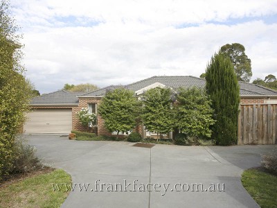 STYLISH GEORGIAN TOWNHOUSE IN PRIME OLDE BERWICK SETTING Picture