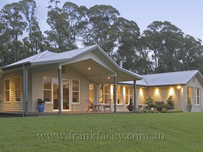 A UNIQUELY PEACEFUL AND PRIVATE FAMILY HAVEN ON 8 GLORIOUS ACRES Picture