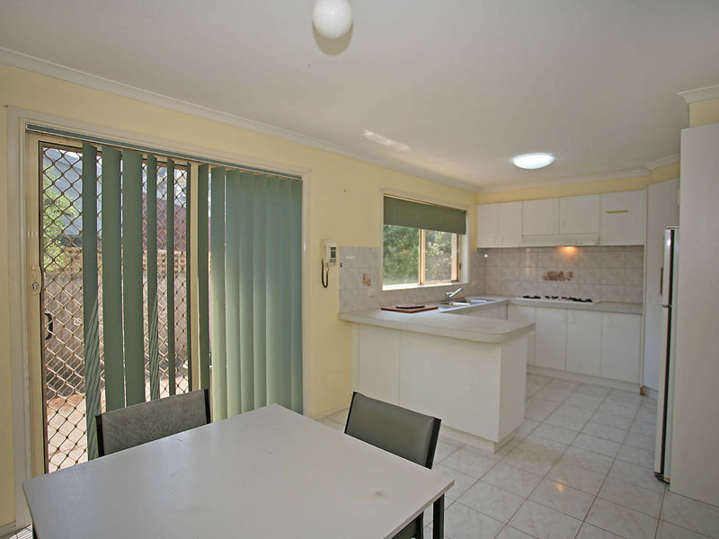 TWO BEDROOM UNIT - NEAT AND TIDY Picture 2