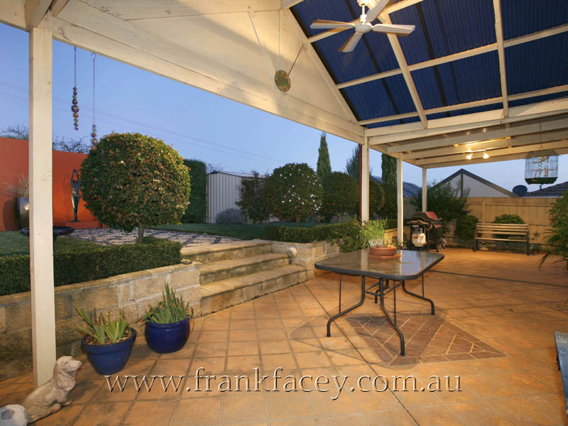 SUPERB ENTERTAINING PRISTINE PRESENTATION Picture 3