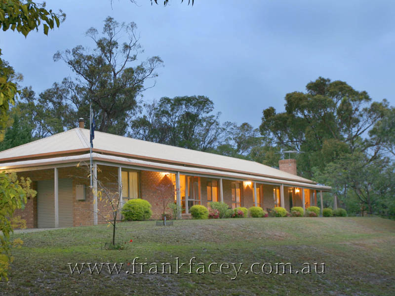 MOST DESIRABLE LIFESTYLE LOCATION -1.9 ACRES Picture 1