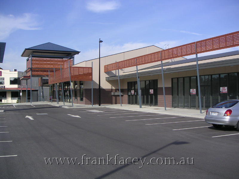 BEACONSFIELD HUB - FOR LEASE NOW! Picture 3