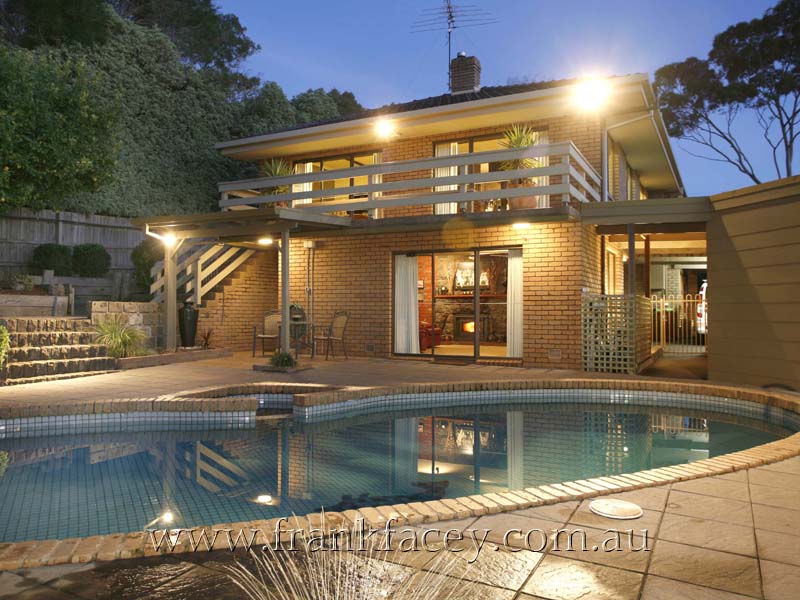 AN OUTSTANDING PROPERTY WITH THE 3 P'S - PRESENCE, PREMIUM QUALITY AND PRIME POSITION Picture 1