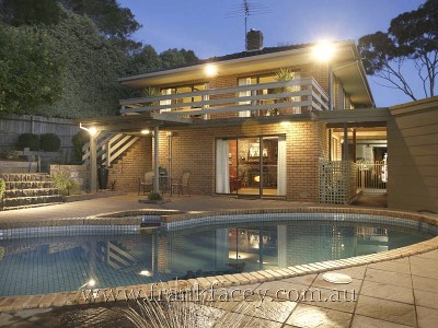 AN OUTSTANDING PROPERTY WITH THE 3 P'S - PRESENCE, PREMIUM QUALITY AND PRIME POSITION Picture