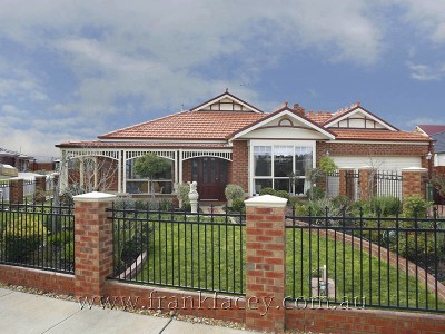 FEATURE PACKED FEDERATION - OPPOSITE PARKLANDS Picture FEATURE PACKED FEDERATION - OPPOSITE PARKLANDS Picture