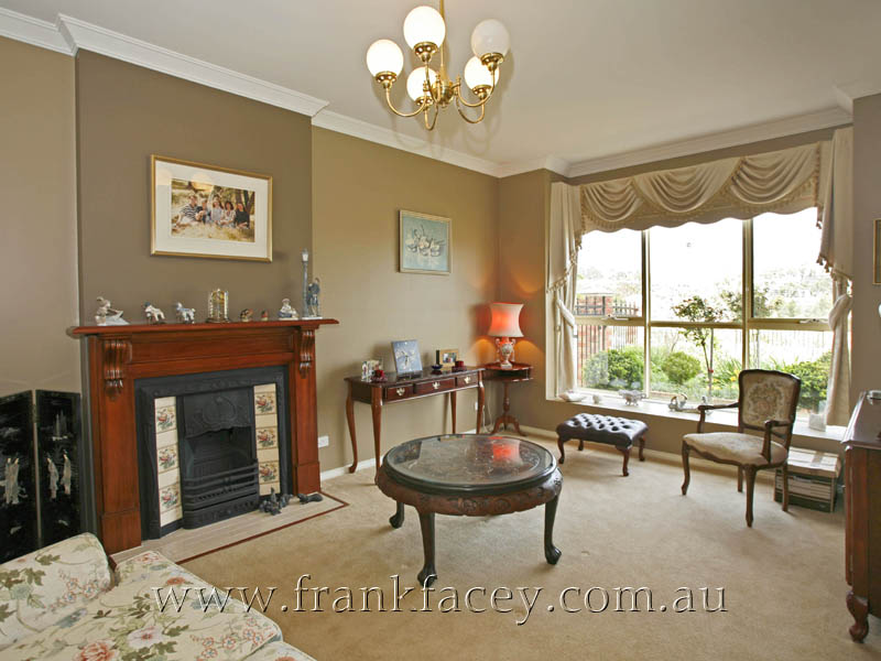 FEATURE PACKED FEDERATION - OPPOSITE PARKLANDS Picture 2