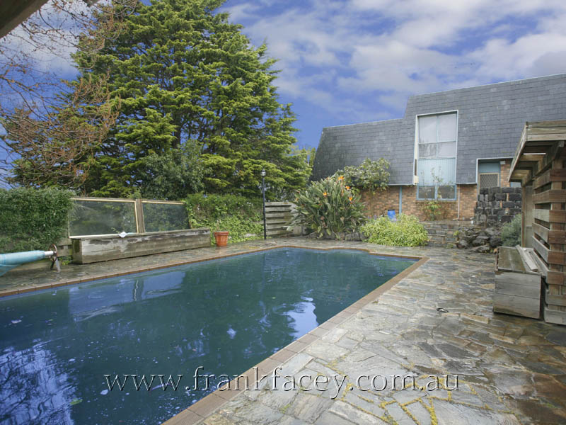 ENJOY LIFE ON A GRAND SCALE Picture 3